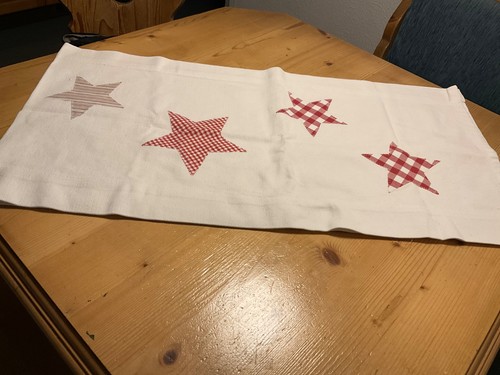 Tischläufer weihnachtlich aus